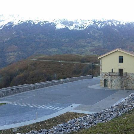 リオサ Mirador Del Angliruホステル エクステリア 写真